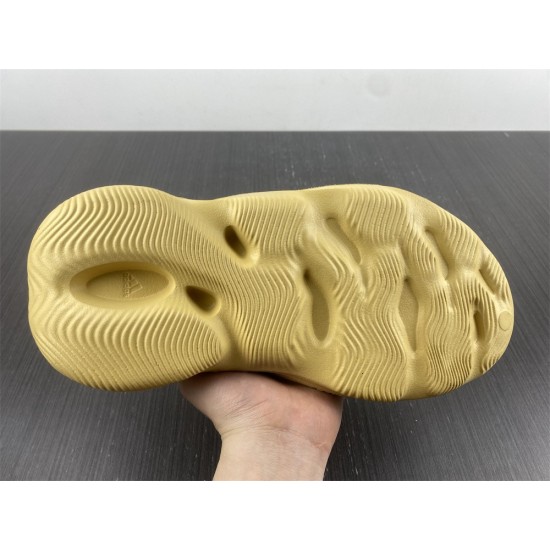 Adidas Yeezy Foam RNR Desert Sand GV6843