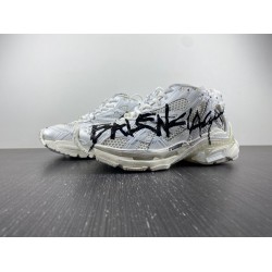 Balenciaga Runner Graffiti Snearker 05